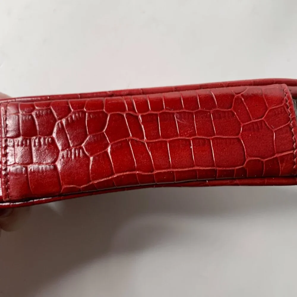 Etienne Aigner CROCODILE EMBOSSED COSMETIC CASE ZIPPED - Picture 9 of 9